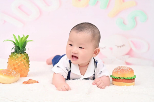 钟祥宝宝在妈妈肚子里